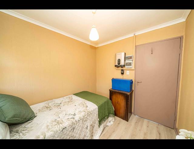 2 BEDROOM FREESTANDING FOR SALE IN HUNTINGDON